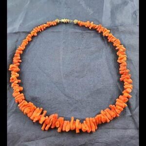 Vintage Graduated Coral Choker 15 inches long